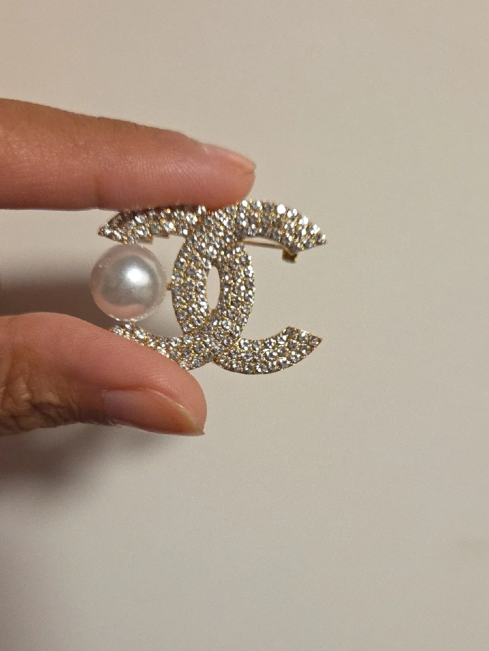 New Crystal Interlocking Logo Brooch with Pearl Accent - Gold
